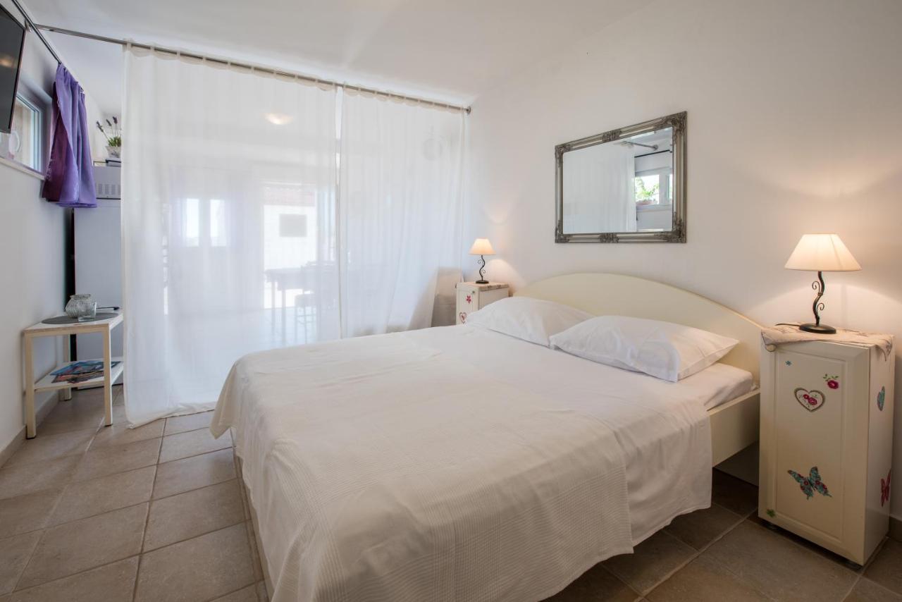 Apartments Amneris Trogir Exterior foto